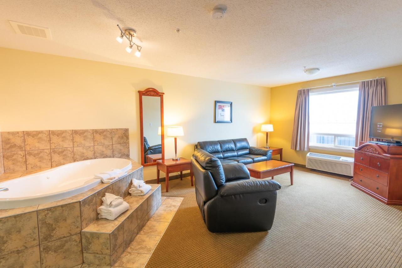 Days Inn By Wyndham Bonnyville מראה חיצוני תמונה